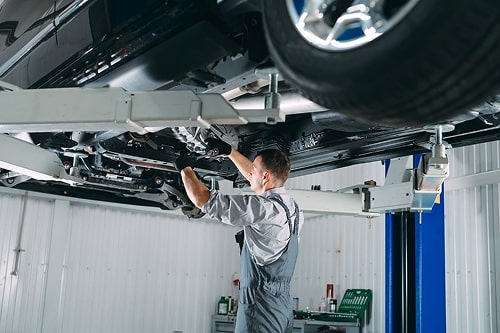 how-servicing-improves-car-performance-min